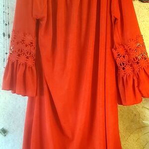 WinWin Red Floral Lace Tunic